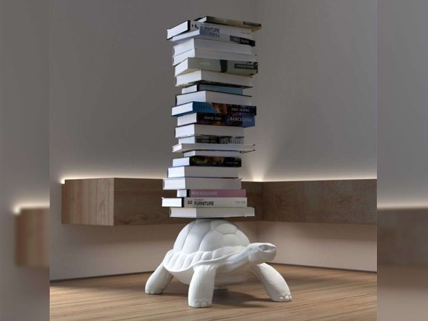  Qeeboo Turtle Carry Bookcase